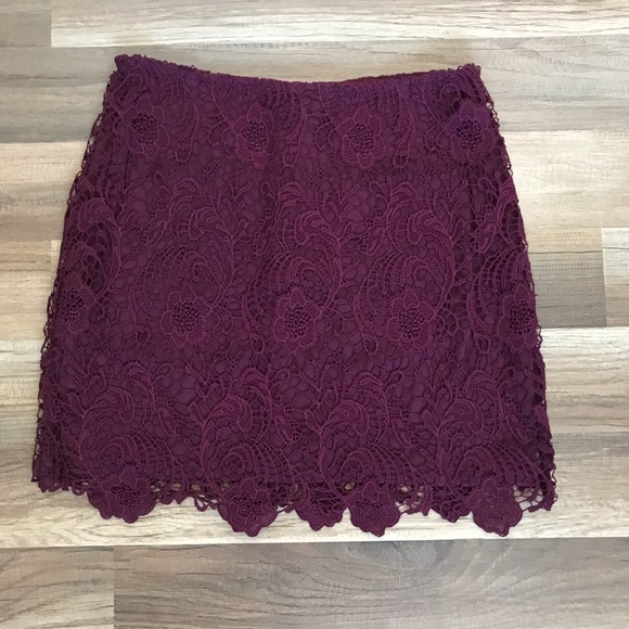 NWT Maroon Scalloped Lace Skirt, 6 - Picture 1 of 6
